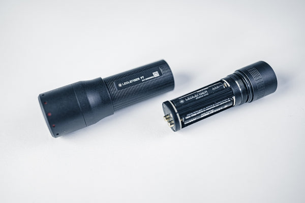 Ledlenser | P7 Flashlight 650lm 400m 30h 4xAAA Battery IP54 w/Lanyard