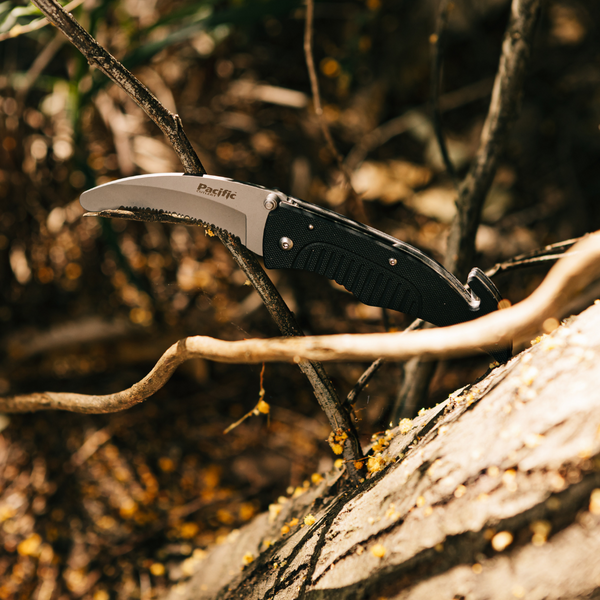 Pacific Cutlery | Rescue Tool Black Serrated w/Glass Breaker Seat Belt & Clothing Safety Cutter