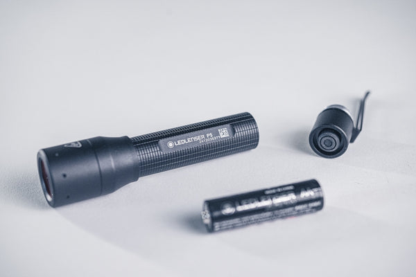 Ledlenser | P5 Flashlight 200lm 170m 8h 1xAA Battery IP54 w/Pocket Clip