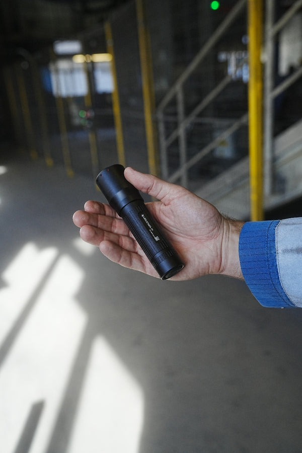 Ledlenser | P7 Flashlight 650lm 400m 30h 4xAAA Battery IP54 w/Lanyard