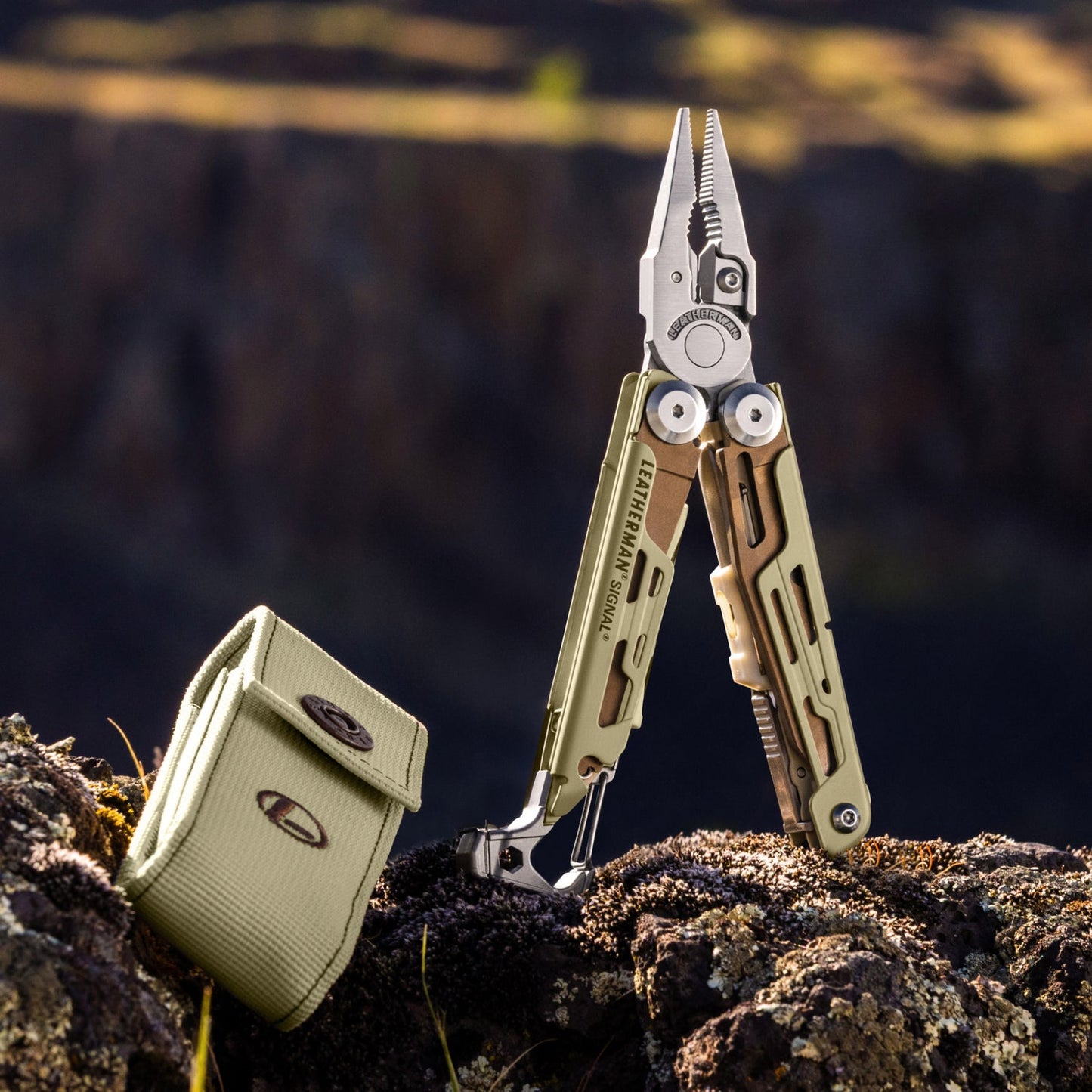 Leatherman Signal L.E. Sandstorm Multi-Tool with Sheath